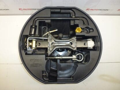 Инструменти, лост, ключ, ухо за теглич Citroën C3