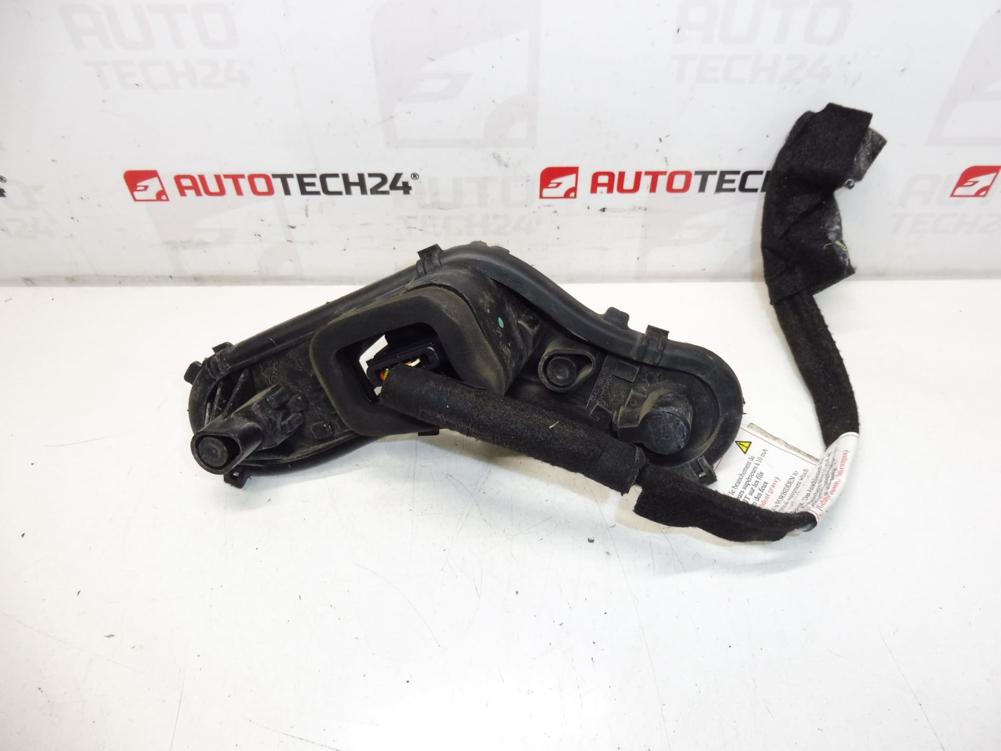 Фасунга за крушка Peugeot 3008 9683460780 6351HC - Image 2