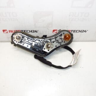Фасунга за крушка Peugeot 3008 9683460780 6351HC