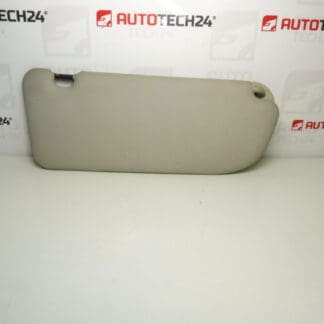 Дронът на шофьора на Citroën Xsara 8143FC