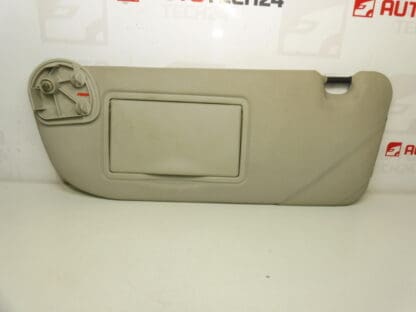 Дронът на шофьора на Citroën Xsara 8143FC