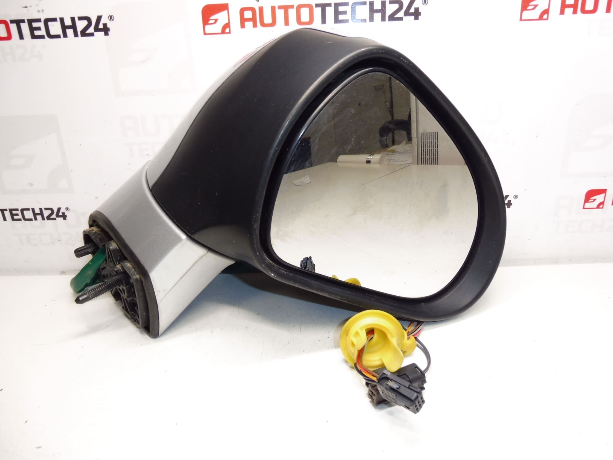 Дясно огледало Peugeot 308 EZRC 8153NC - Image 2