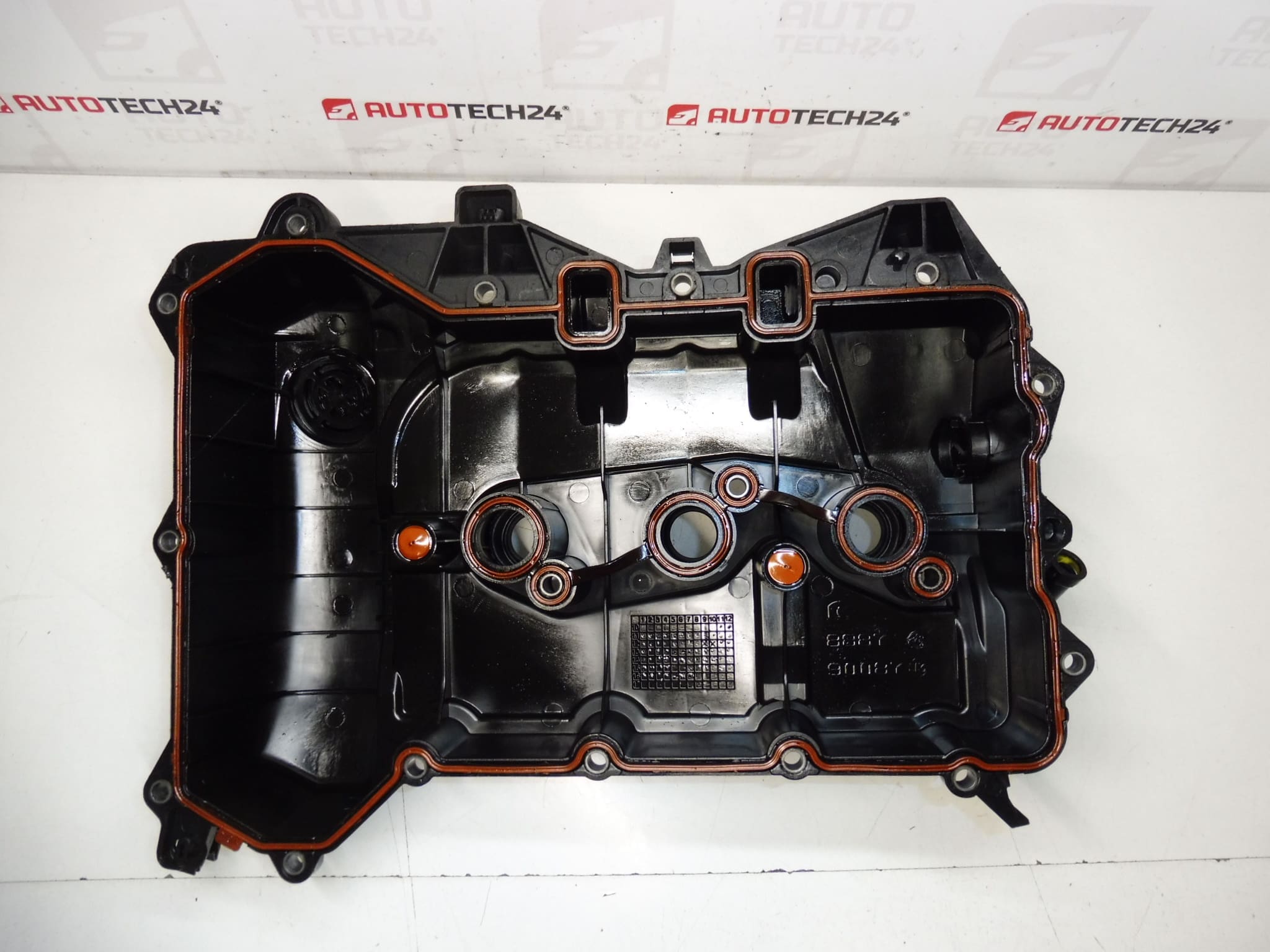 Капака на цилиндровата глава 1.2 VTI PureTech 9811067580 9806820880 - Image 2