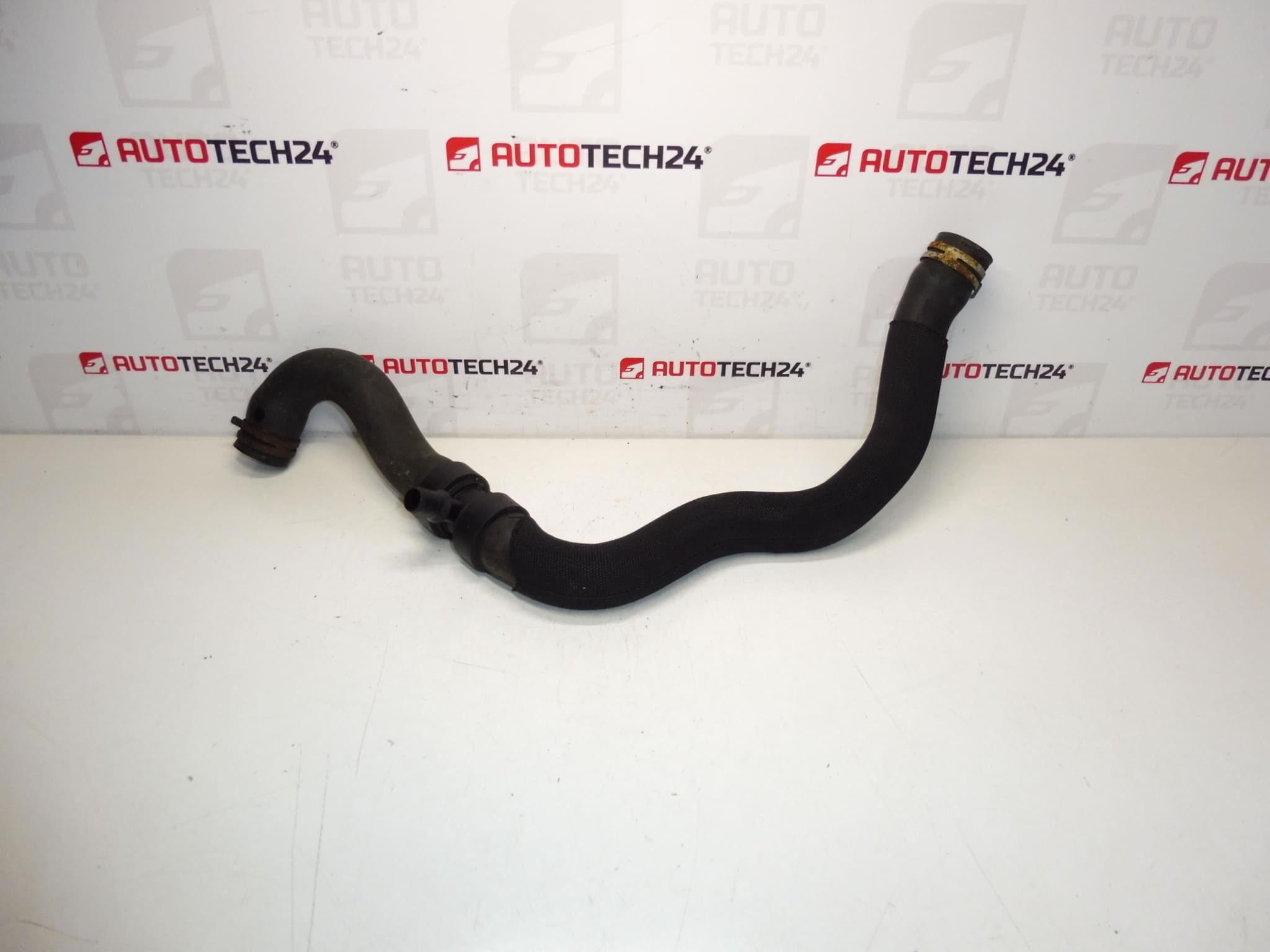 Маркуч за вода Citroën Peugeot 2.0 HDI 135208