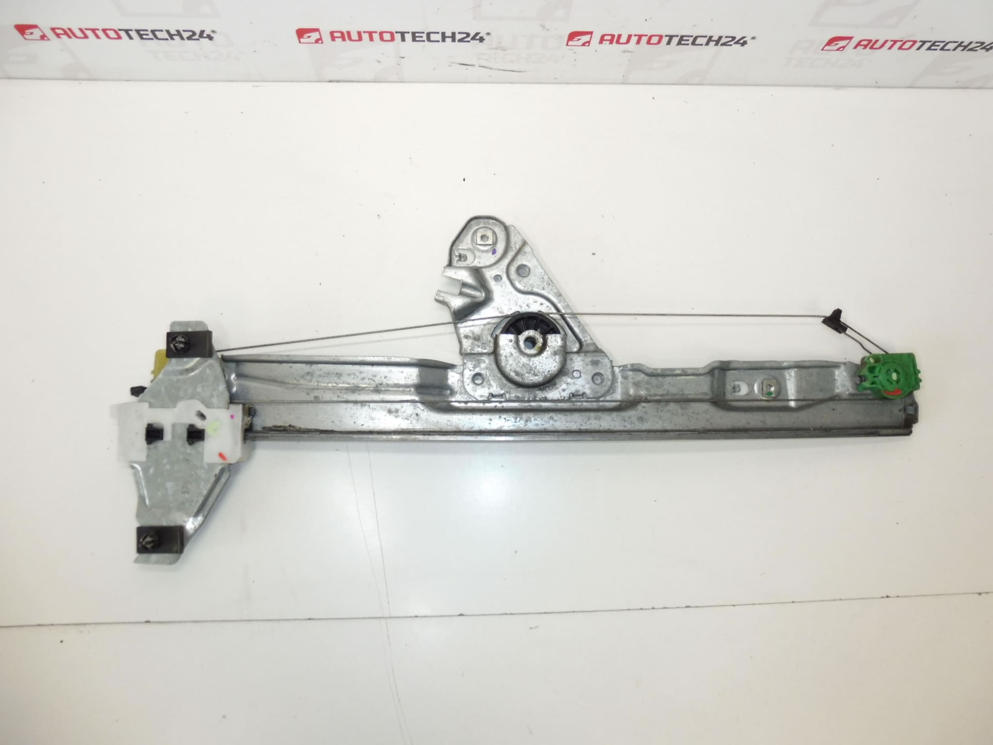 Механизъм за дърпане на дясно стъкло Peugeot 308 9658926980 9222CV