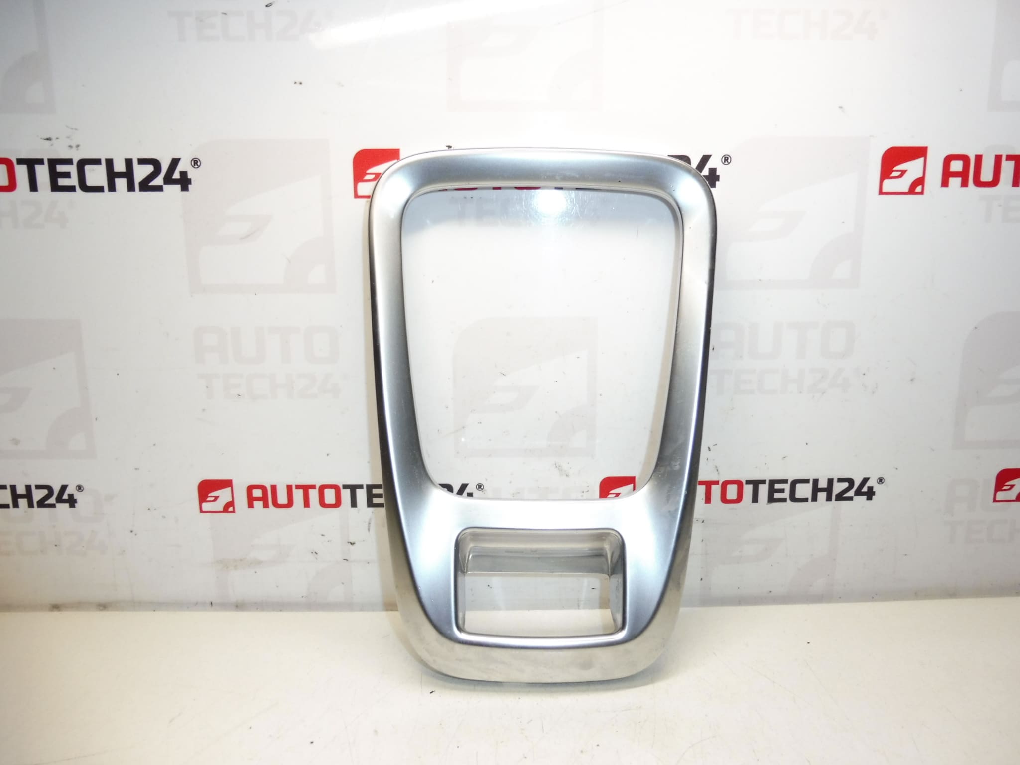 Peugeot 3008 5008 декоративен капак за скоростен лост 9685474977 7591L9