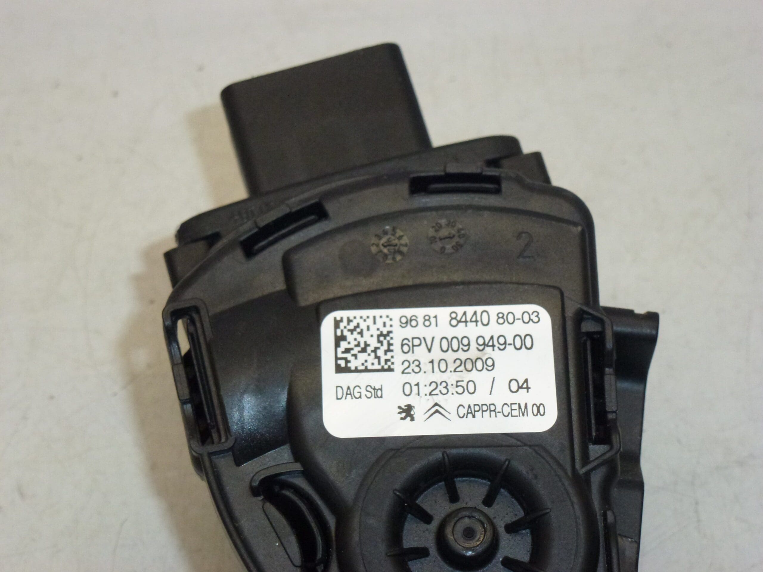 Педал на газта HELLA 9681844080 1601Z6 - Image 2